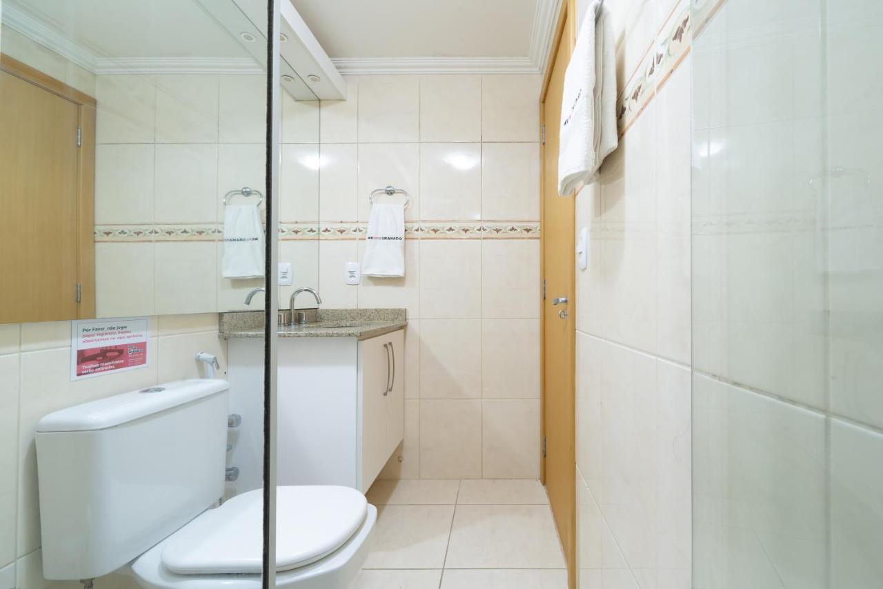 Gramado Solar Real - 2 Apts De 2 Quartos No Mesmo Predio, Cada Um Comporta Ate 7 Pessoas - Ideal Para Grupos - Central - Ideal Para Andar A Pe, Nesta Plataforma Desde Janeiro De 2016, Oferecemos Credibilidade - Seu Pet E Bem-Vindo - Garagem Coberta Exterior photo